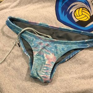 Jolyn bottoms Bali S